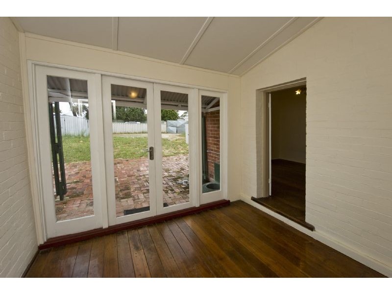 64 Kent Street, East Victoria Park WA 6101