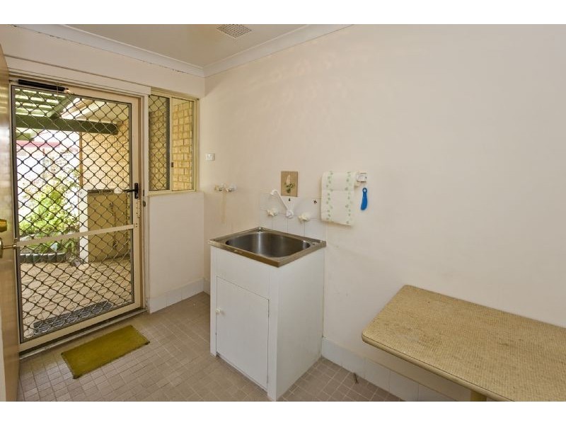 9/5 Edwards Crescent, Redcliffe WA 6104