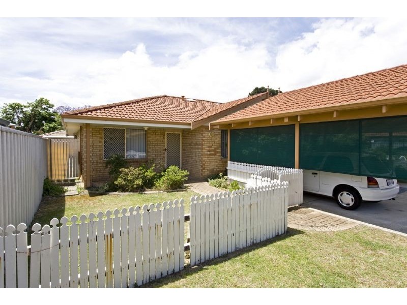 9/5 Edwards Crescent, Redcliffe WA 6104