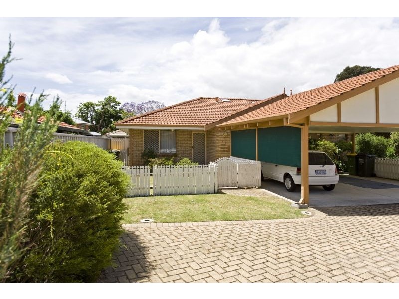 9/5 Edwards Crescent, Redcliffe WA 6104