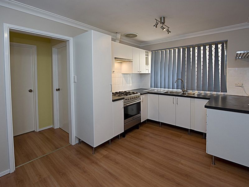 138 Gloucester St, Victoria Park WA 6100