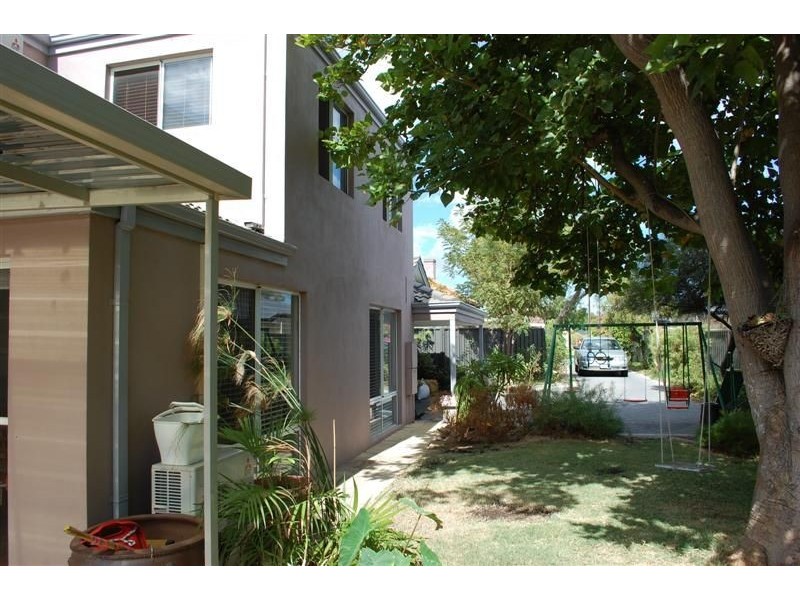 94 Renou Street, East Cannington WA 6107