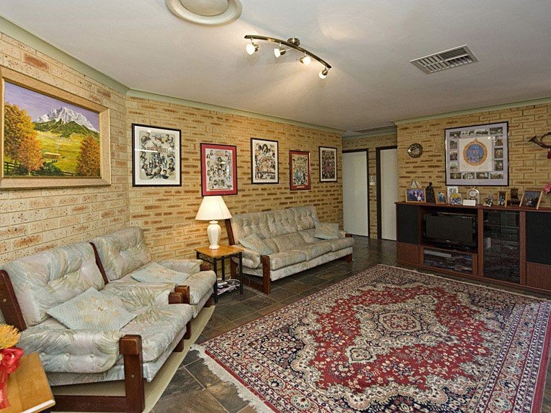 43 Laughton Way, Leeming WA 6149