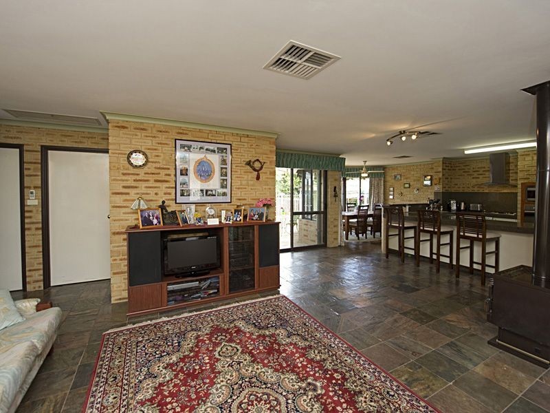 43 Laughton Way, Leeming WA 6149