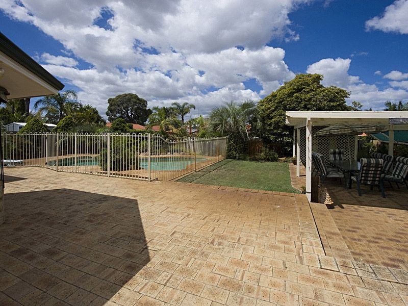 43 Laughton Way, Leeming WA 6149