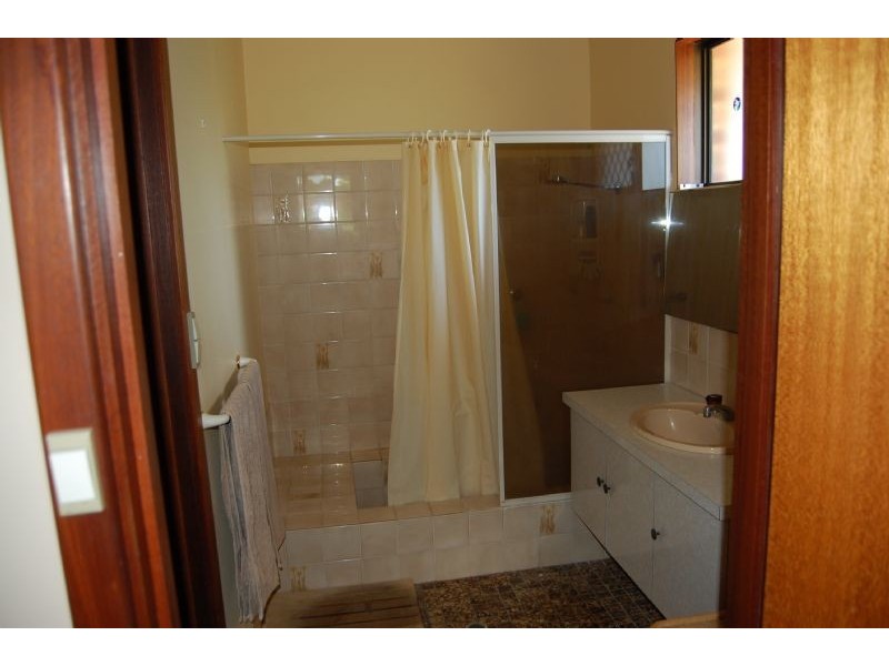 2/32  Emily Street, St James WA 6102