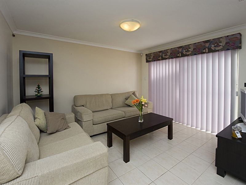 2/56  Leonard Street, Victoria Park WA 6100