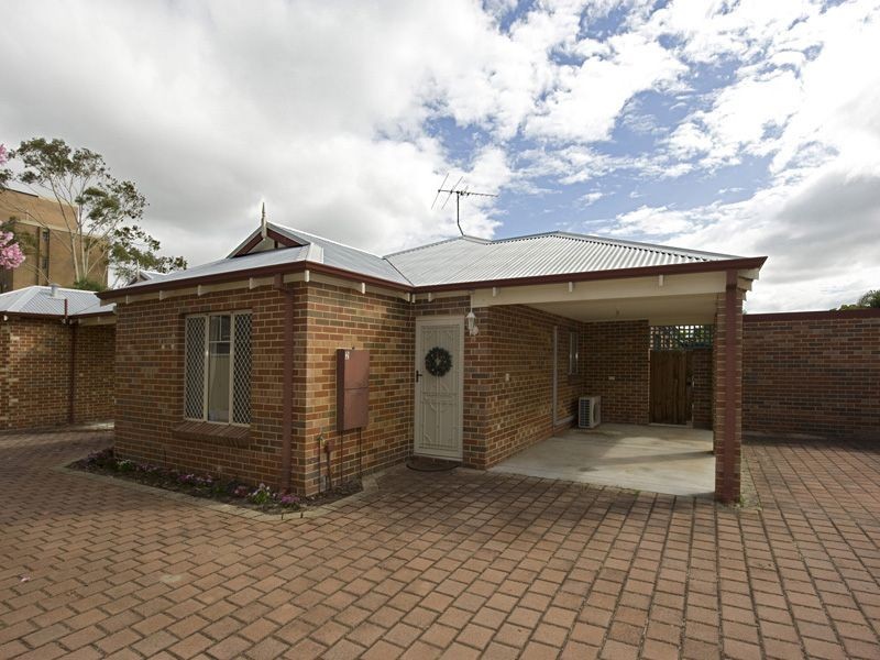 2/56  Leonard Street, Victoria Park WA 6100