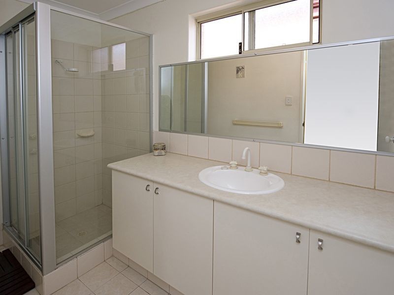 2/56  Leonard Street, Victoria Park WA 6100