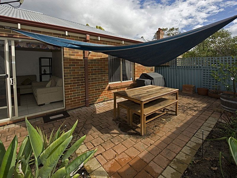 2/56  Leonard Street, Victoria Park WA 6100