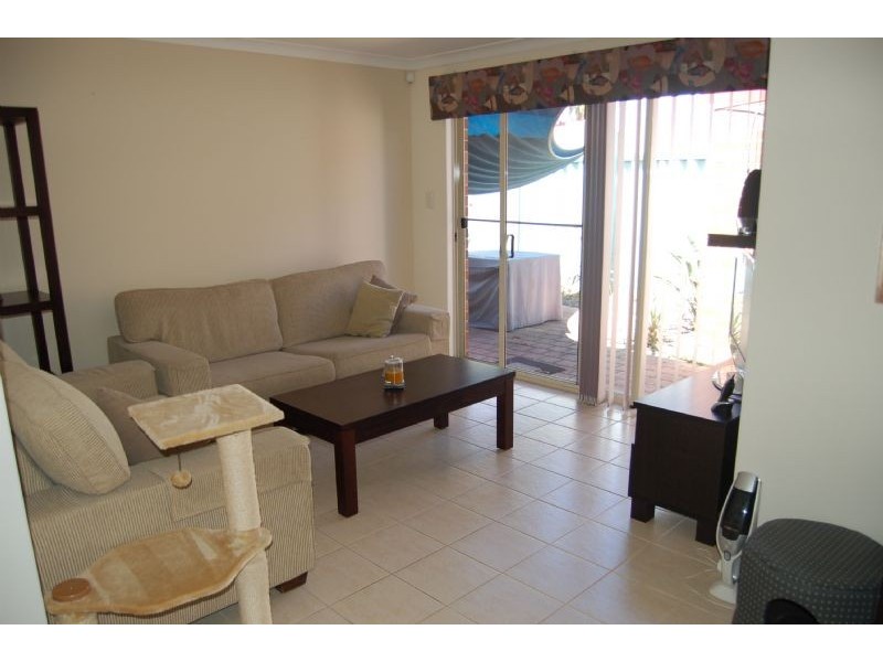 2/56  Leonard Street, Victoria Park WA 6100