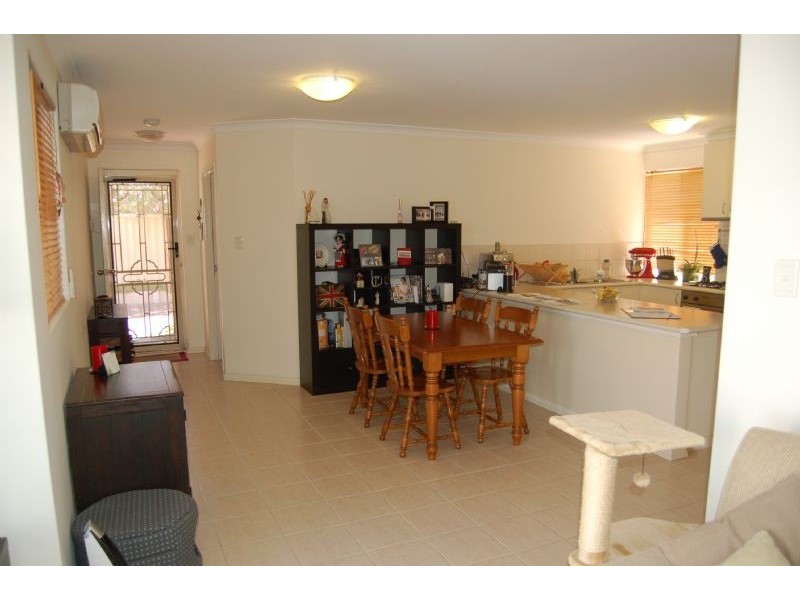 2/56  Leonard Street, Victoria Park WA 6100