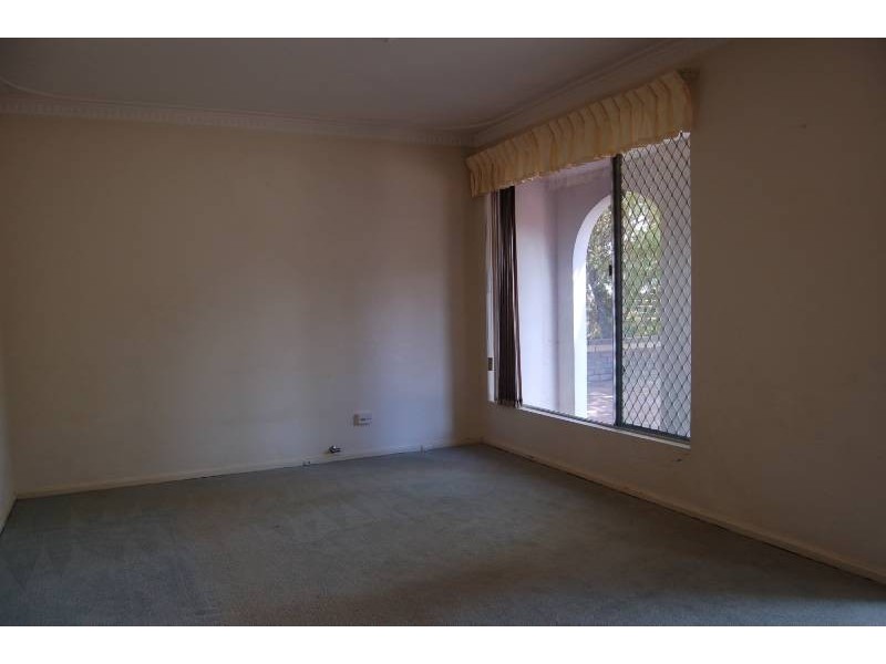 49 Asteroid Way, Carlisle WA 6101