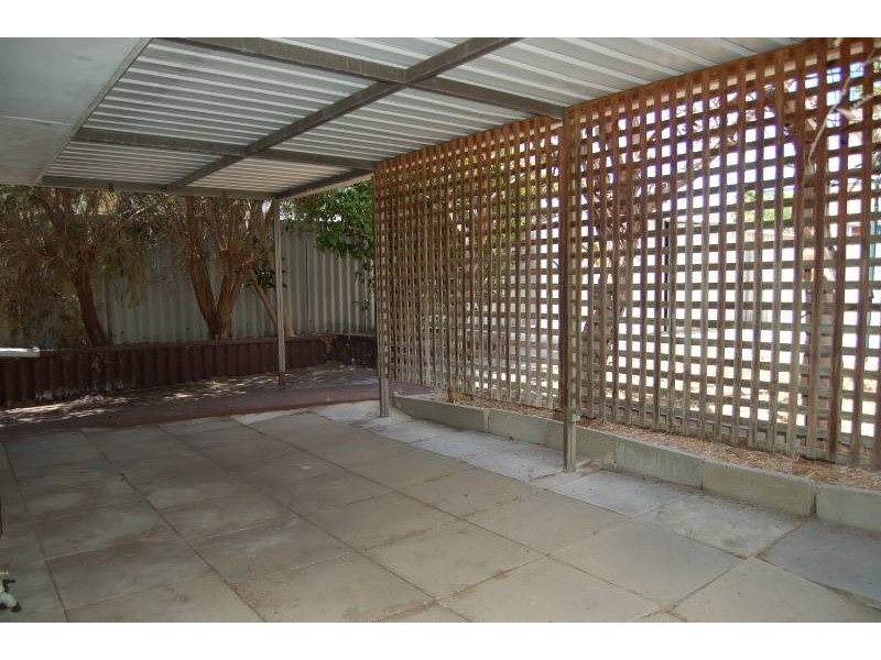 49 Asteroid Way, Carlisle WA 6101