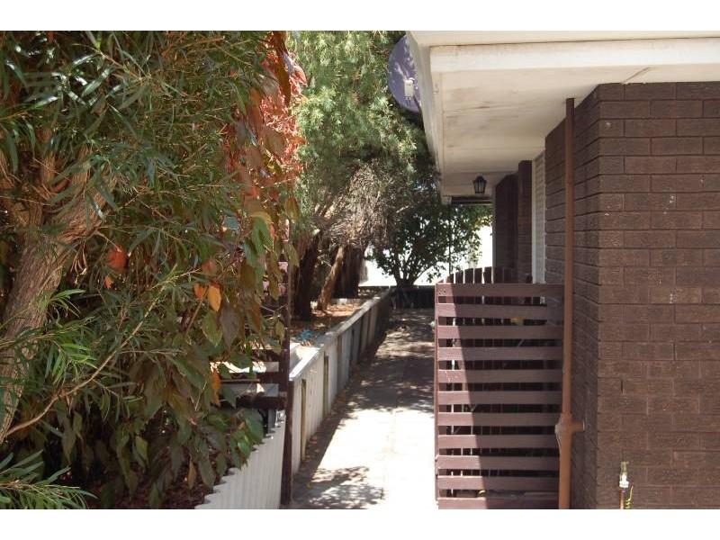 49 Asteroid Way, Carlisle WA 6101