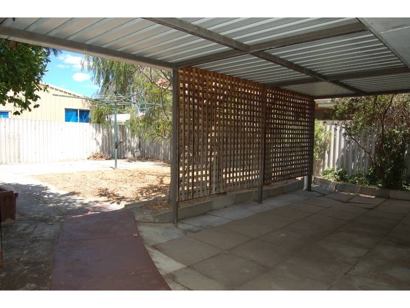 49 Asteroid Way, Carlisle WA 6101