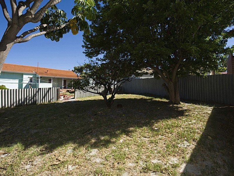 4 Huntingdon Street, East Victoria Park WA 6101