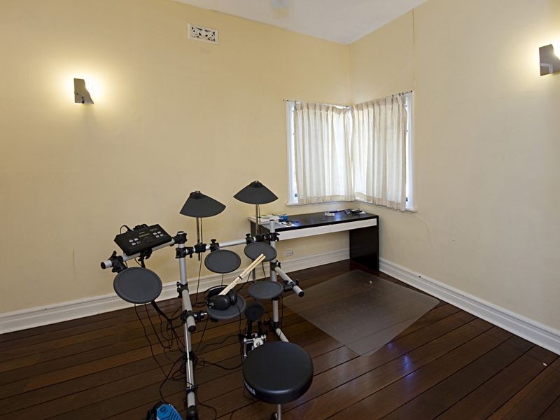 37A Tuam Street, Victoria Park WA 6100