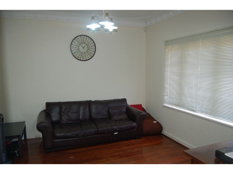 5A  Coolgardie Street, St James WA 6102