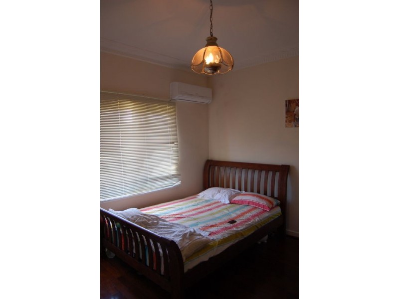 5A  Coolgardie Street, St James WA 6102