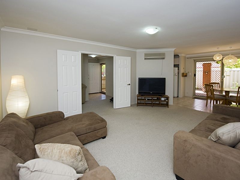 1/104 Hubert St, East Victoria Park WA 6101