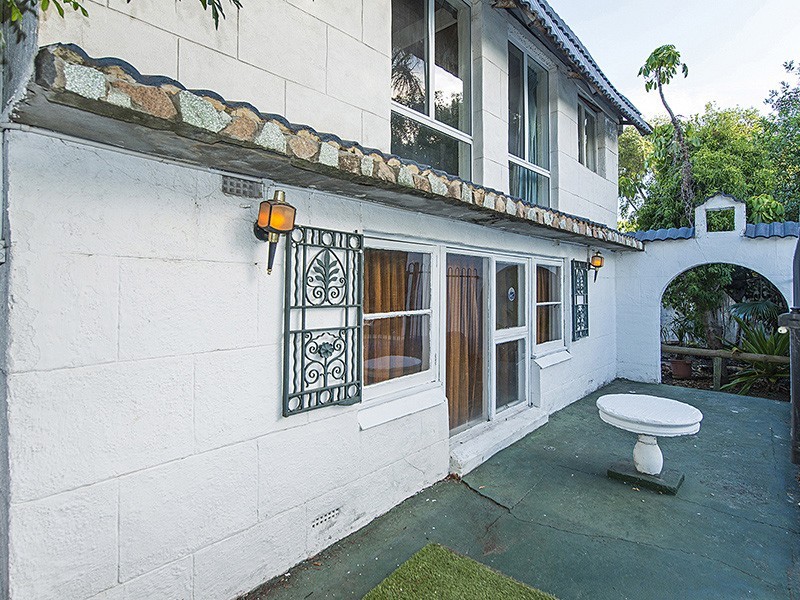 38 Palmerston Street, St James WA 6102