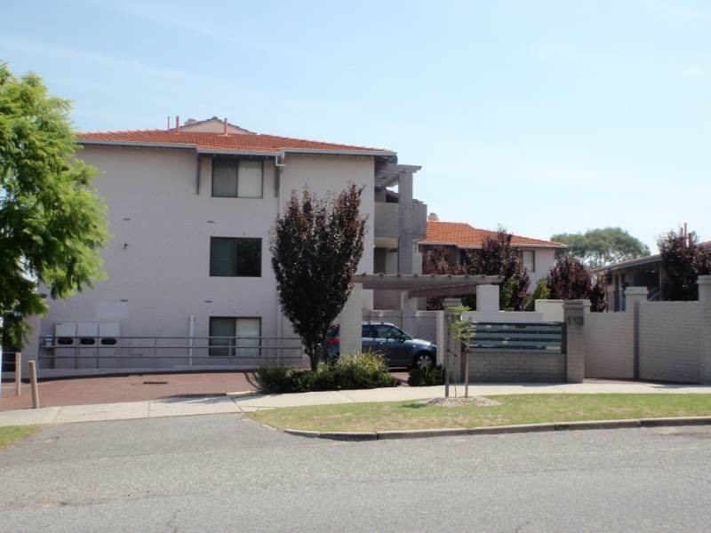 4/111 Hubert Street, East Victoria Park WA 6101