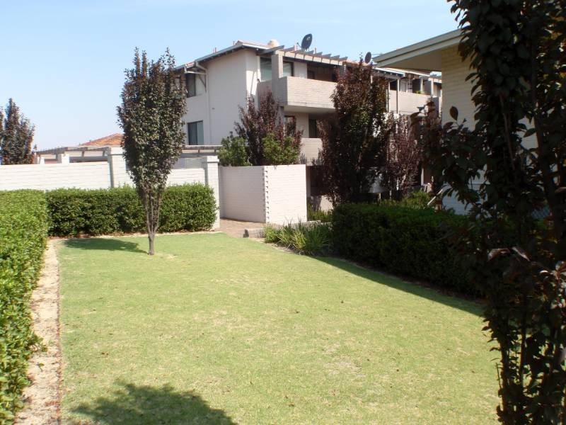 4/111 Hubert Street, East Victoria Park WA 6101