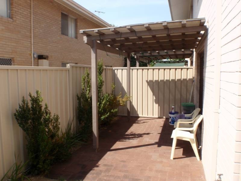 4/111 Hubert Street, East Victoria Park WA 6101