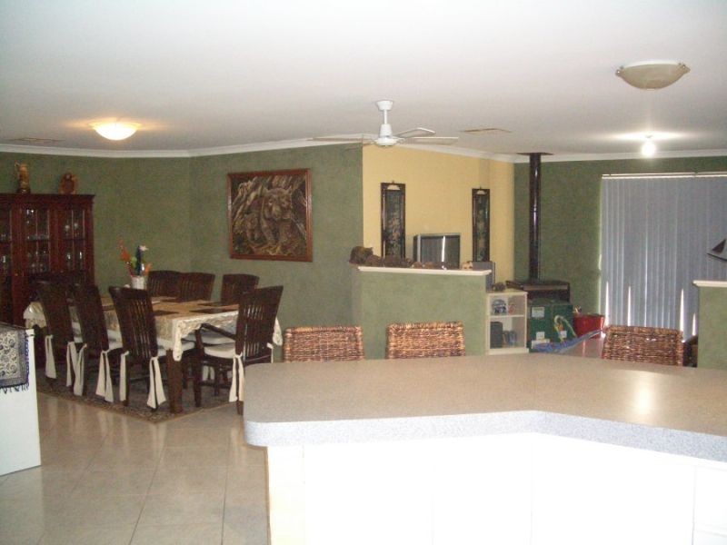 2 Coulthard Crescent, Canning Vale WA 6155