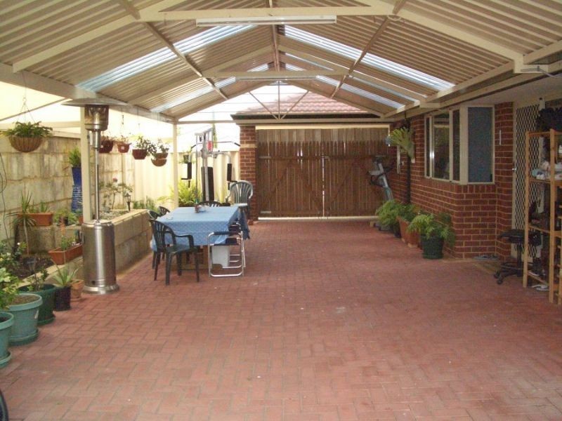 2 Coulthard Crescent, Canning Vale WA 6155