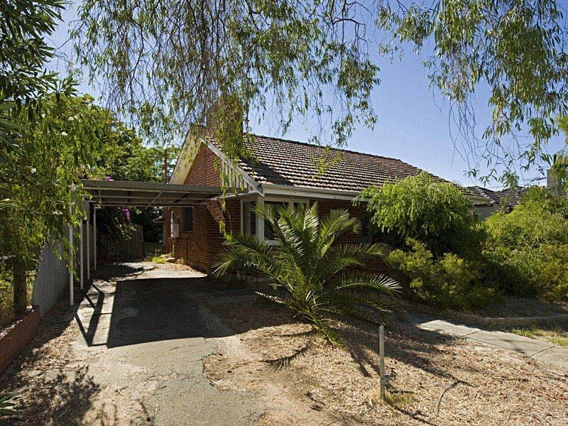 46 Upton Street, St James WA 6102