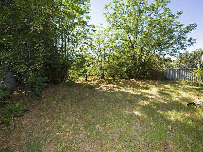 46 Upton Street, St James WA 6102