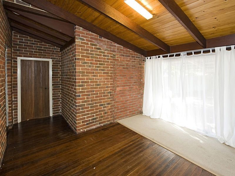 4 Bone Street, St James WA 6102