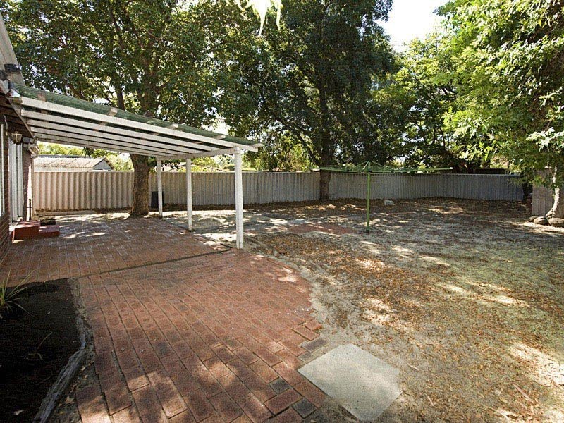 4 Bone Street, St James WA 6102