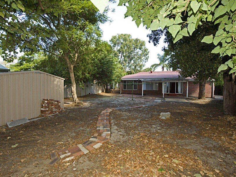 4 Bone Street, St James WA 6102