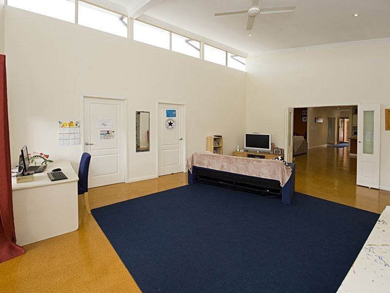 37 Emily Street, St James WA 6102