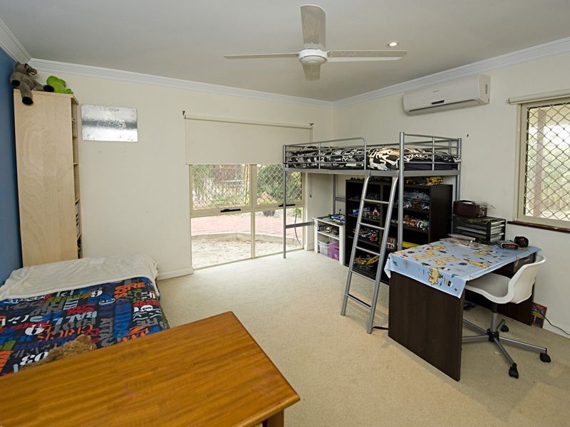 37 Emily Street, St James WA 6102