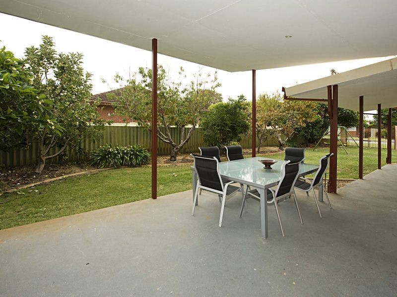 37 Emily Street, St James WA 6102