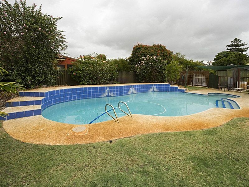 37 Emily Street, St James WA 6102