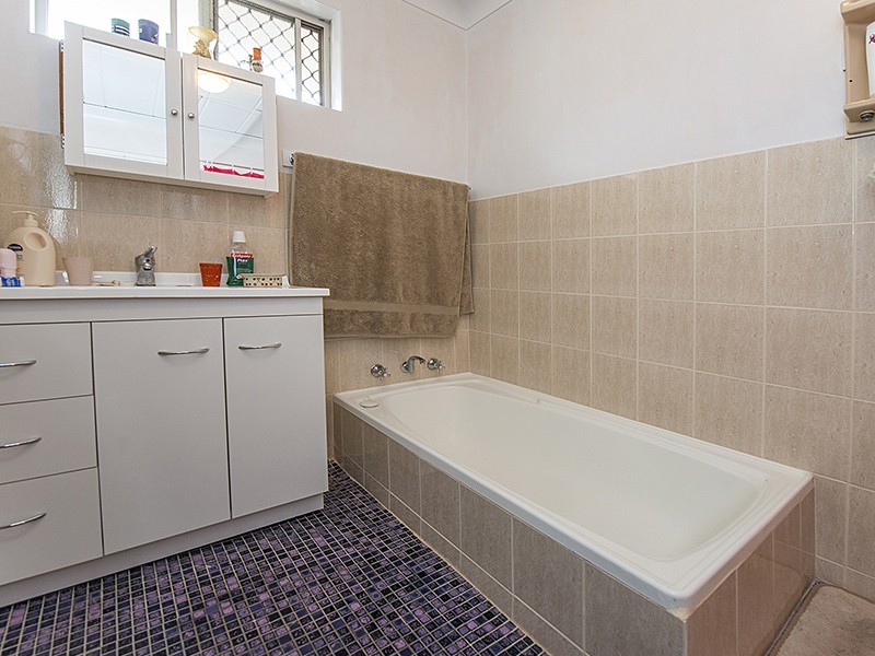 276 Knutsford Avenue, Kewdale WA 6105