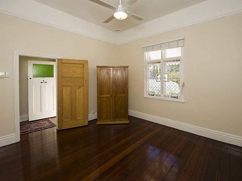 19 Rathay Street, Victoria Park WA 6100