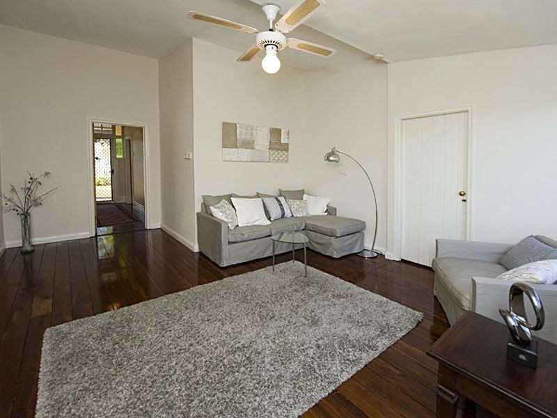 19 Rathay Street, Victoria Park WA 6100