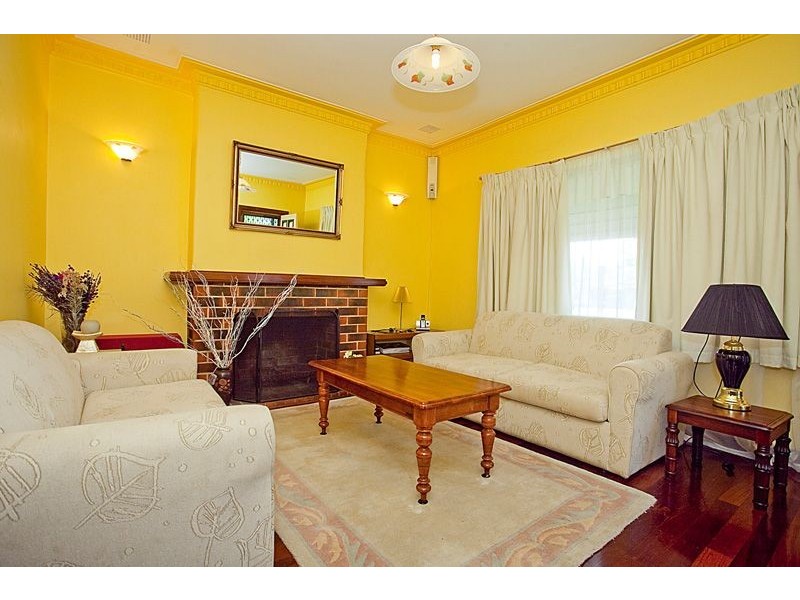 3 Boulder St, Bentley WA 6102