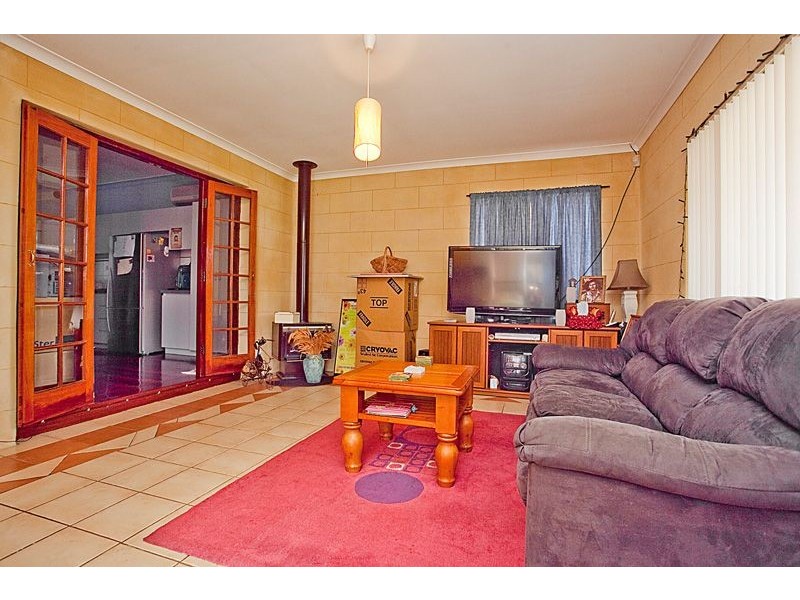 3 Boulder St, Bentley WA 6102