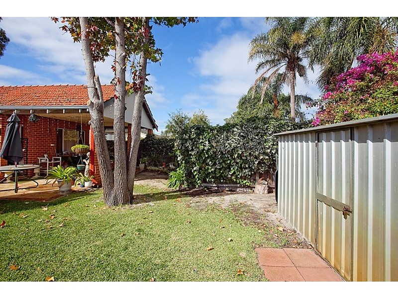 3 Boulder St, Bentley WA 6102