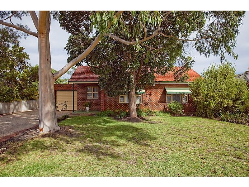 3 Boulder St, Bentley WA 6102