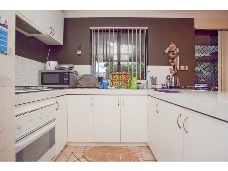 7 Dixon Ave, Kewdale WA 6105