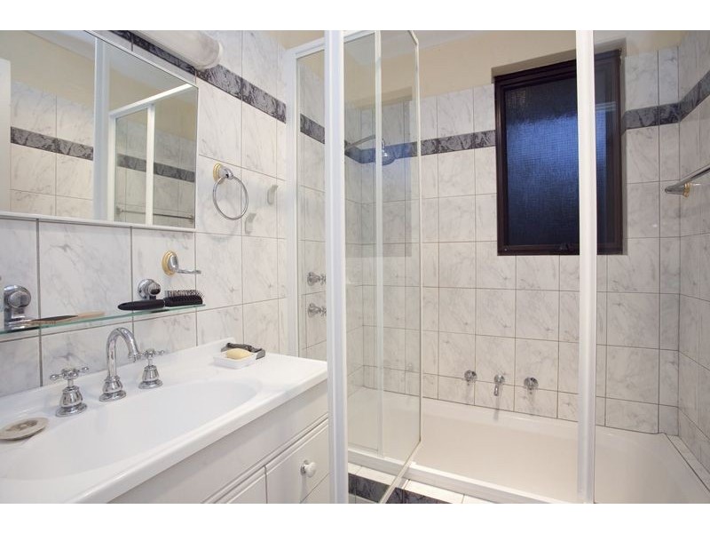 7 Dixon Ave, Kewdale WA 6105