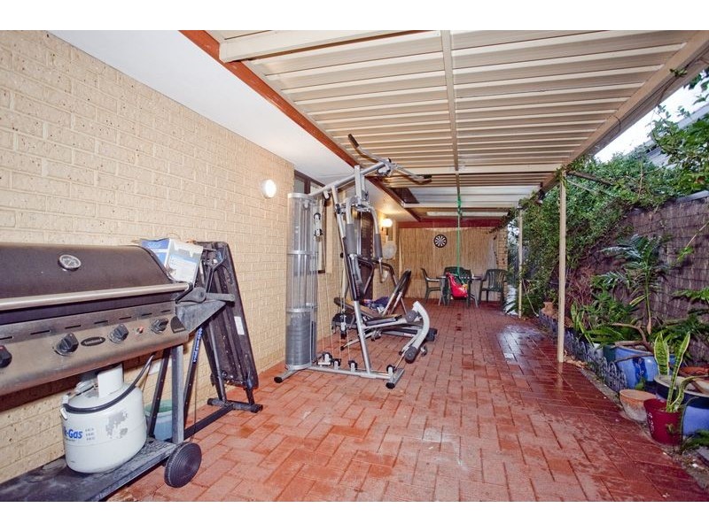 7 Dixon Ave, Kewdale WA 6105